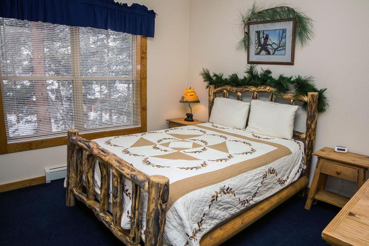 Timber Creek Chalets- 8 Chalet Естес Парк Екстериор снимка
